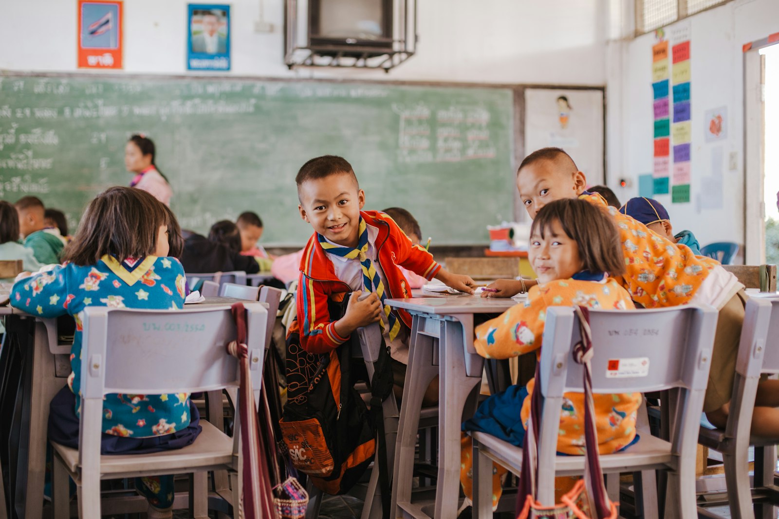 Siswa belajar di ruang kelas